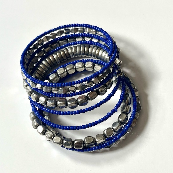 blue beaded & silver stone all in one “slinky” bracelet bangle - Picture 4 of 11